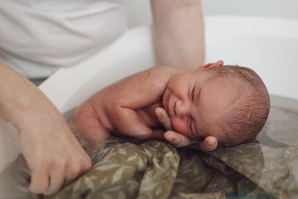 Thérapeutique Bain bébé, Clara Renaitsens Tarbes